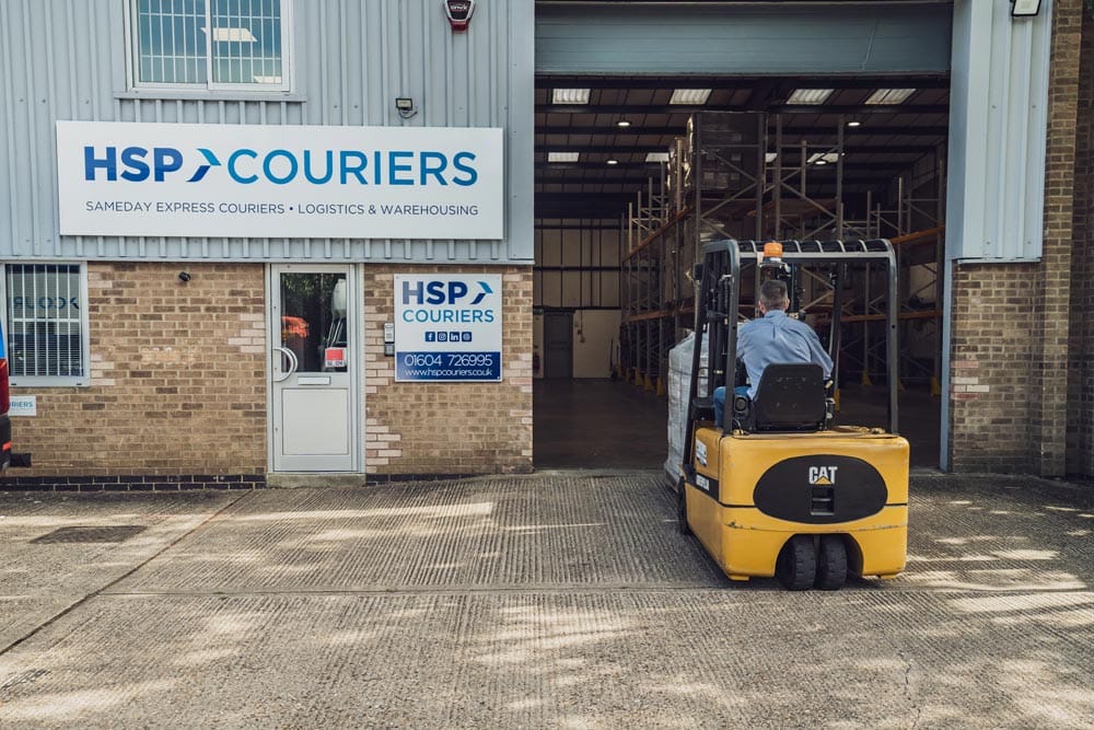 Read more about the article Express Marvel: HSP Couriers Delivers in Under 1 Hour!