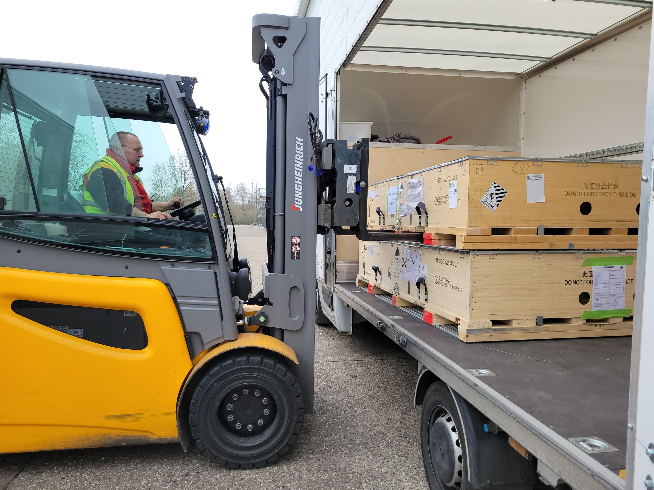 The Challenges of Transporting Electric Vehicle Batteries